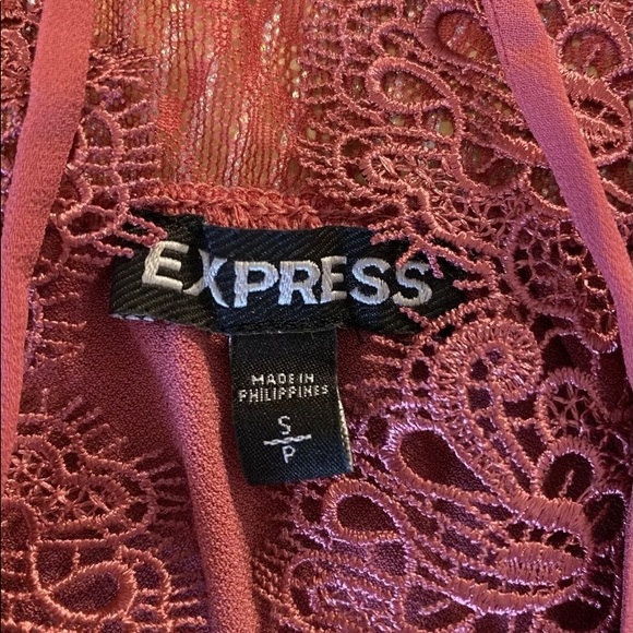 Express Top - Picture 2 of 4